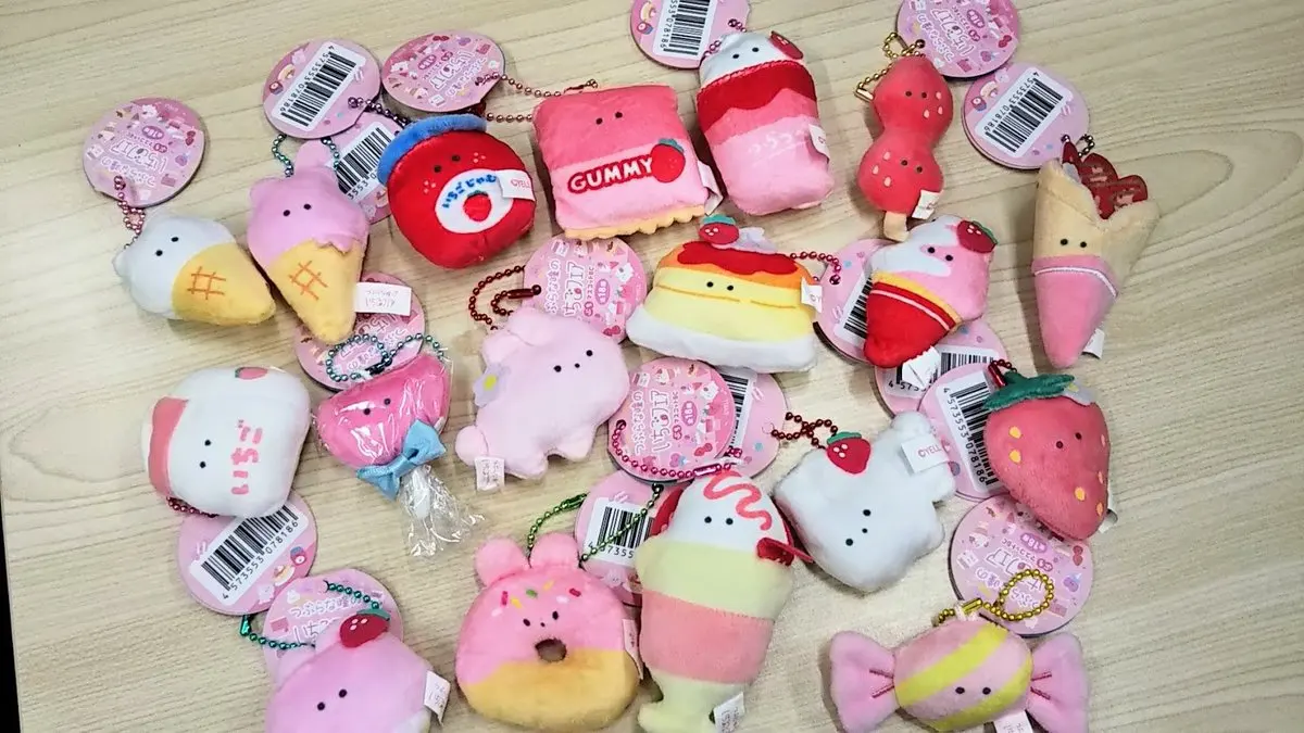 Yell World fresa Fair Petit Mascot BC con ojos redondos 18 tipos kawaii cute Strawberry candy rabbit cake peluche juguetes de peluche