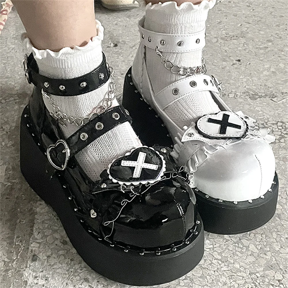 

Gothic Sweet Cool Girls Love Cross Heavy-bottomed Lolita Shoes Punk Vantage Girls Chain Black White Cosplay Lolita Shoes Loli