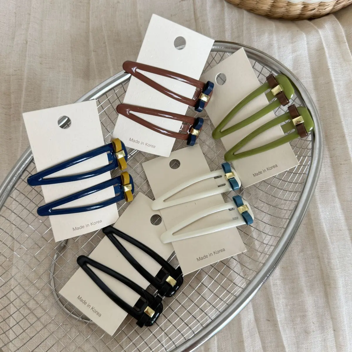 2pcs Vintage Solid Color Mini Bow BB Hair Clips Gold Accent Alligator Barrettes for Women Side Bangs Hair Accessories