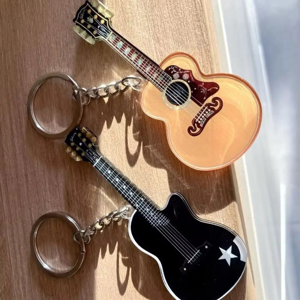 

Handmade Hand-Painted Guitar Keychain Lightweight Vintage Style Acrylic Guitar Pendant Acrylic Decorative Music-Themed Decor