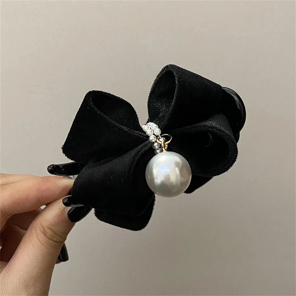 Delicate Flocked Double Sided Bowknot Imitation Pearl Hair Claw Elegant Hair Accessories for Women Fashion Ponytail Shark Clip