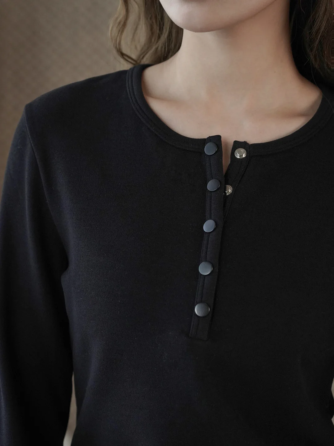 

Winter New Retro Simple Half Open Button Wool Knitted T-shirt Comfortable and Slimming Top for Women