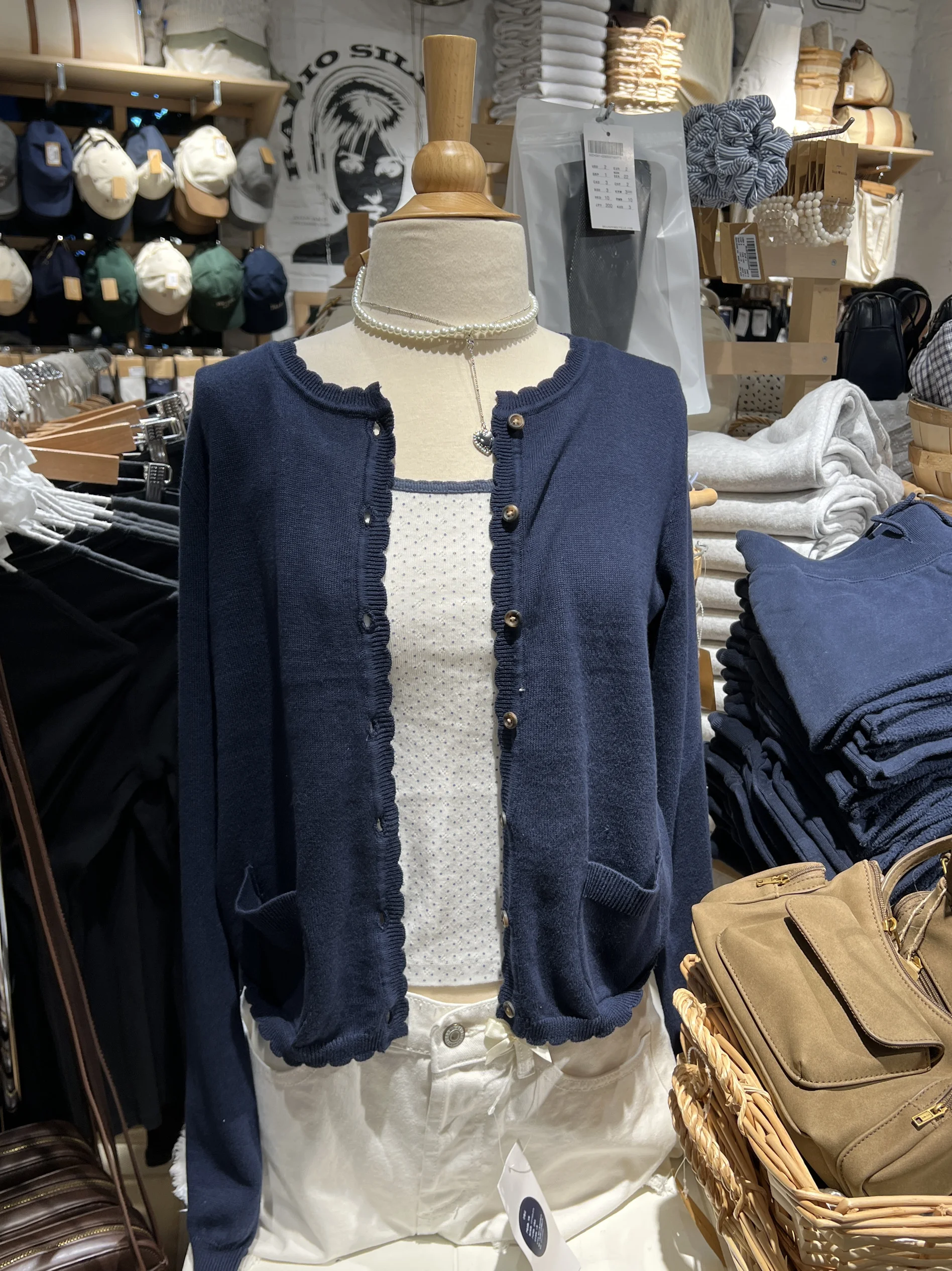 Suéter con ribete de encaje y bolsillo para mujer, cárdigan con cuello redondo, ropa de abrigo de punto fina con una hilera de botones, jersey de manga larga dulce de estilo Preppy