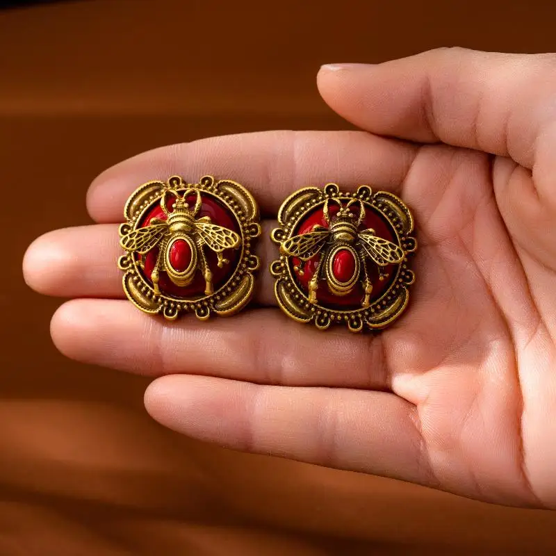 Vintage Moth Studs Earrings For Woman Glass Bee Antique Gold Color Luxury Quality Jewelry Wedding Party Accessories