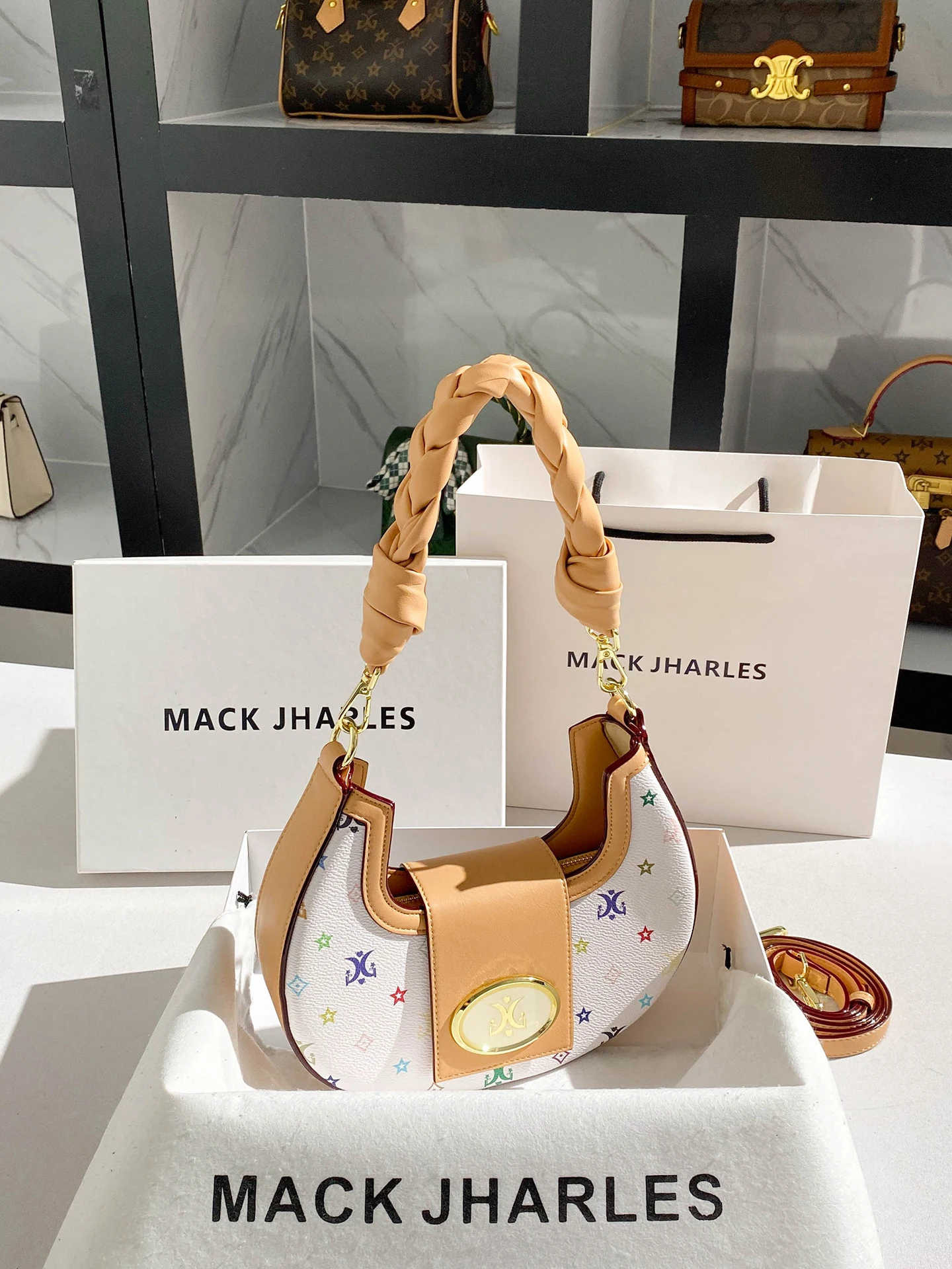 

2025 Winter New in Handbags and Luxury Designer Bags with Delicate Letter Printing Women Newly Trendy and Knitting Shoulder Bag