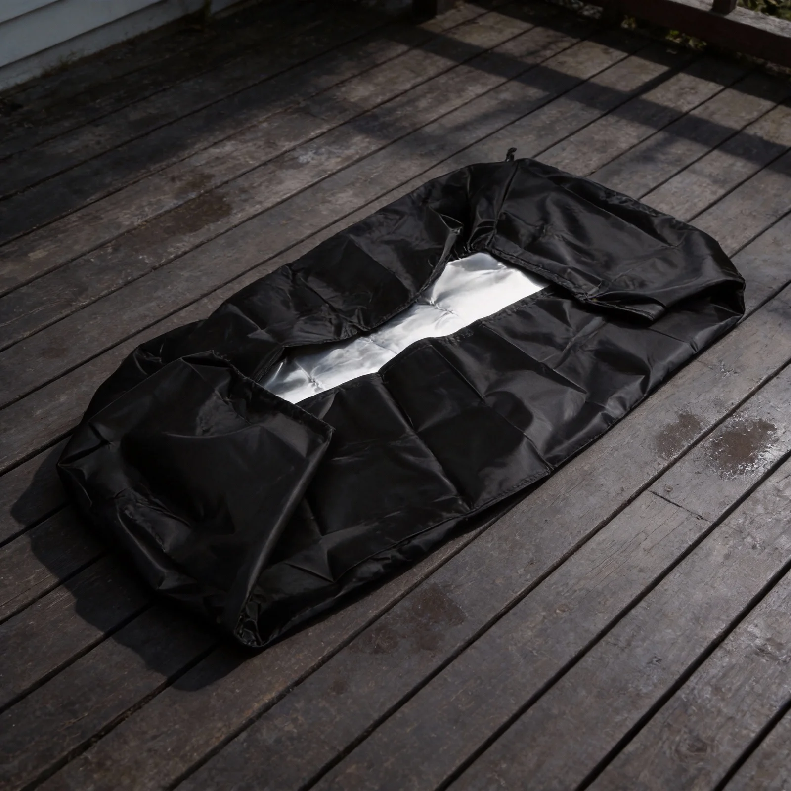 Outdoor Oval Tank Cover Constructed from 420D Oxford Fabric with Bottom Drawstrings for Secure Wind-Resistant Fit