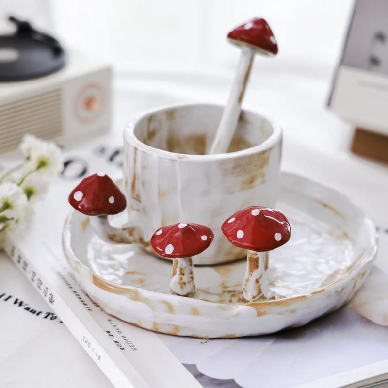 

TingKe Japanese cartoon mushroom ceramic mug plate creative hand-painted relief mushroom handle ceramic cup milk cup coffee cup