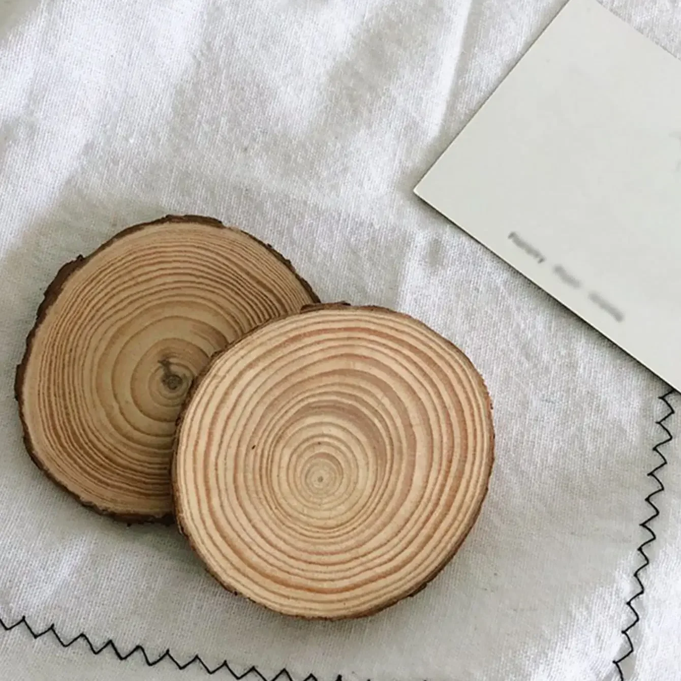 1PC-Bark Wood Slices multi-size Disc Coasters Pieces kit Circles Crafts Ornaments DIY Crafts