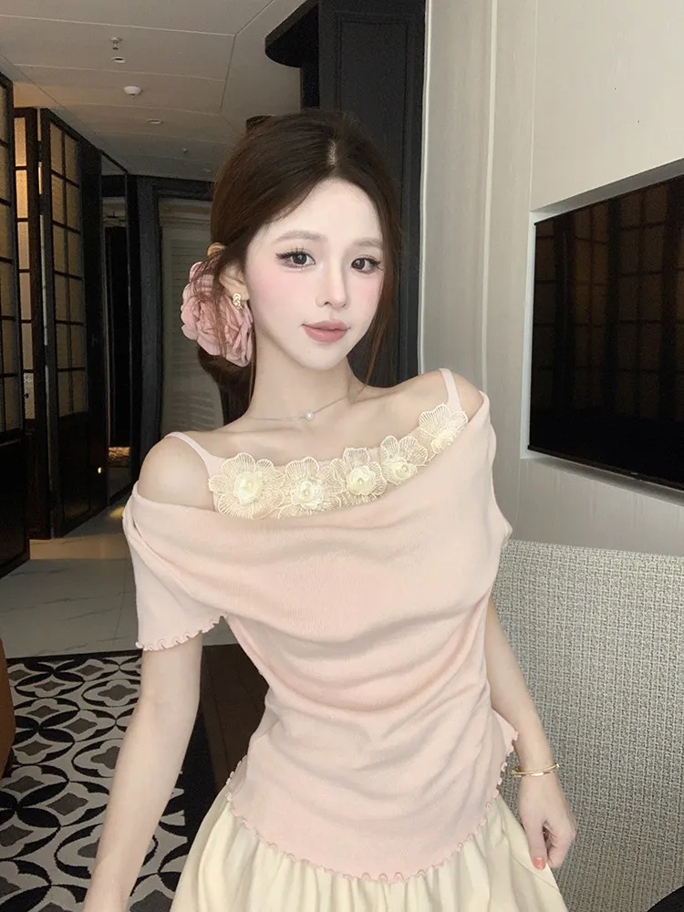 

Elegant Floral Short Sleeve Shoulder Bared T Shirt Women's Summer Slim Fit Stylish Top Gentle Wind Style Casual Fashion