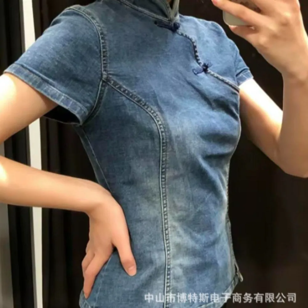 

Американская ретро-модная приталенная джинсовая футболка с воротником-стойкой и пуговицами-лягушками, летняя новинка, повседневный модный женский топ Y2K