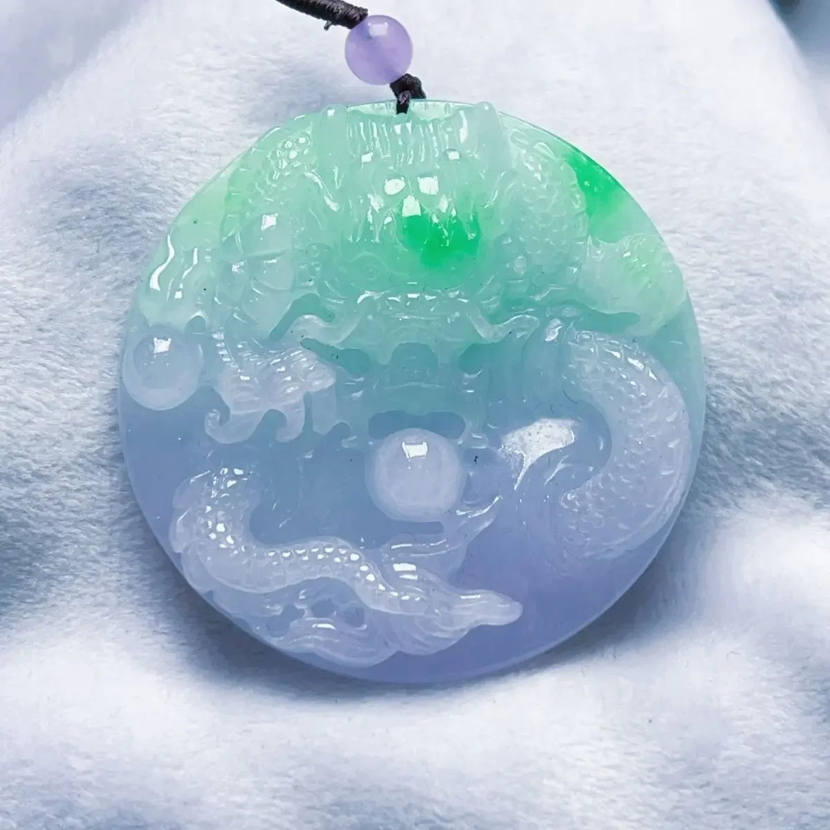 قلادة من اليشم ماركة ميانمار الجاديت الطبيعية النقية منحوتة يدويًا على شكل تنين مستبد