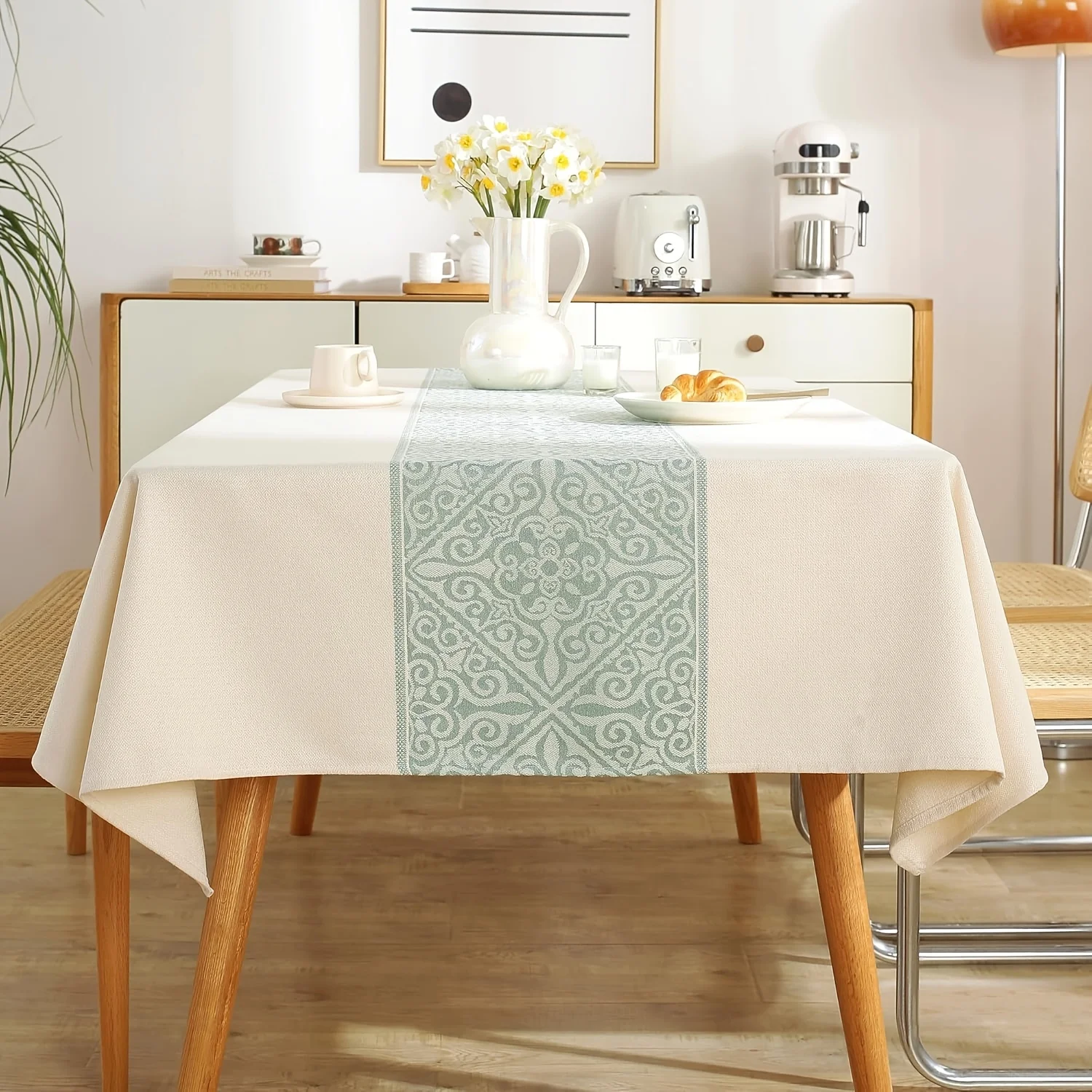 One linen tablecloth, suitable for the dining table, high-end tablecloth for the restaurant.