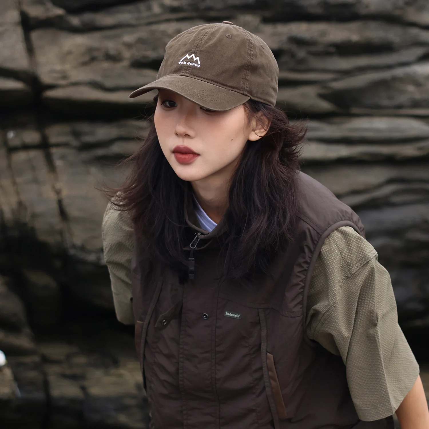 

Summer Outdoor Peaked Cap Japanese Wind Sunscreen Embroidered Baseball Hat Men's and Women's Versatile Hat Showing Small Face