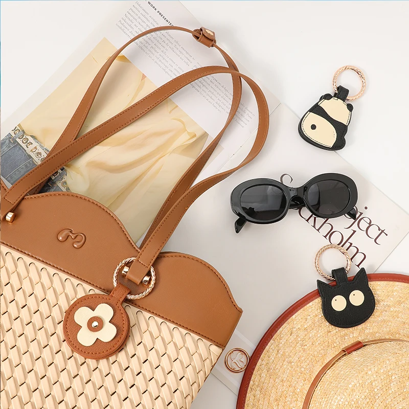 Cute Leather Magnetic Hat Clip for Travel Luggage Handbags Backpacks Totes Outdoor Travel Essential