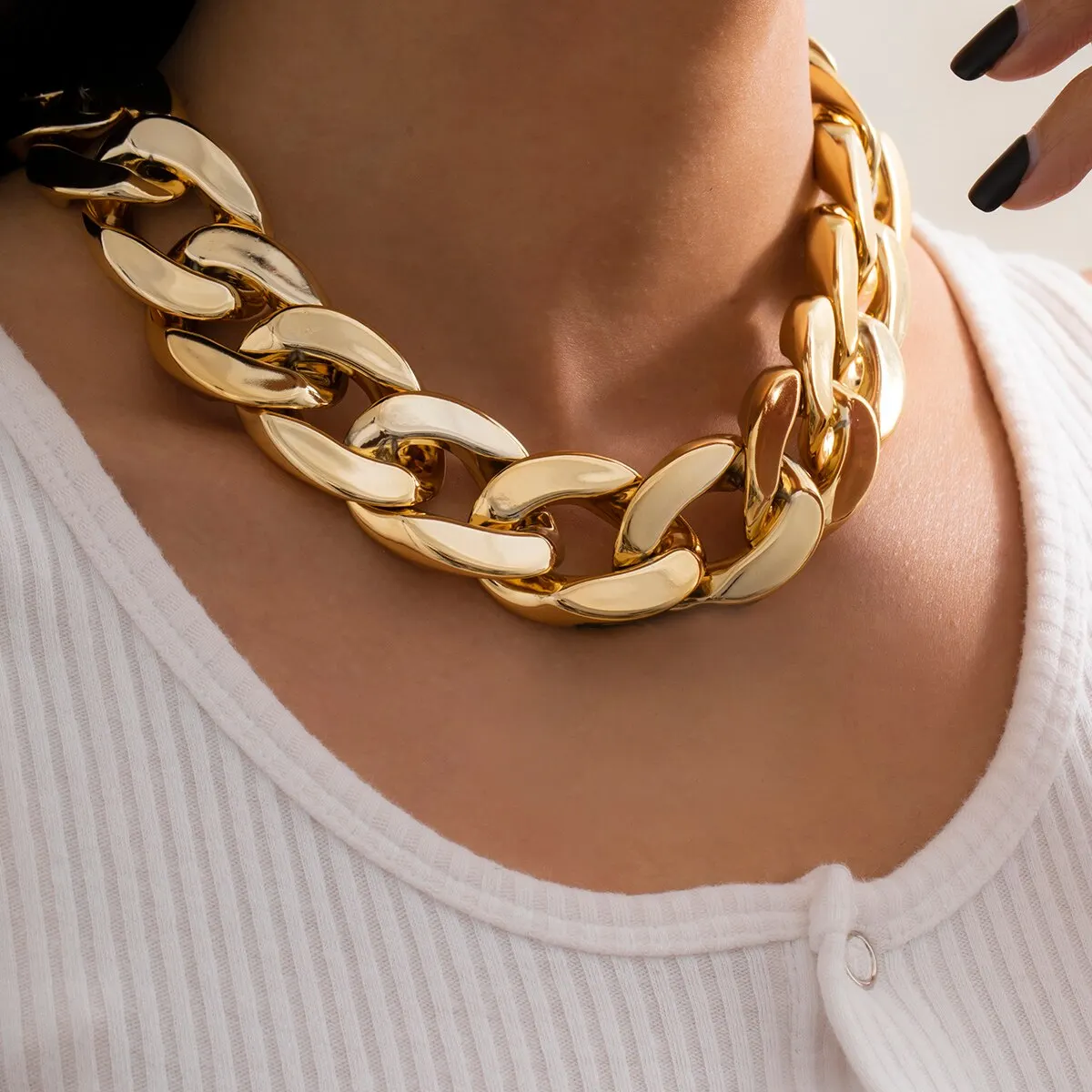 Thumbnail 2 - #27 Best Chunky Chain Necklaces to Buy In 2026