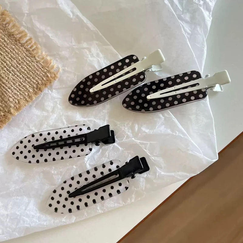 4Pcs Black White Polka Dot Acrylic Hair Clips Secure Hold Suitable for Daily Wear Bb Hairclip Party Outfits Hair Accessories