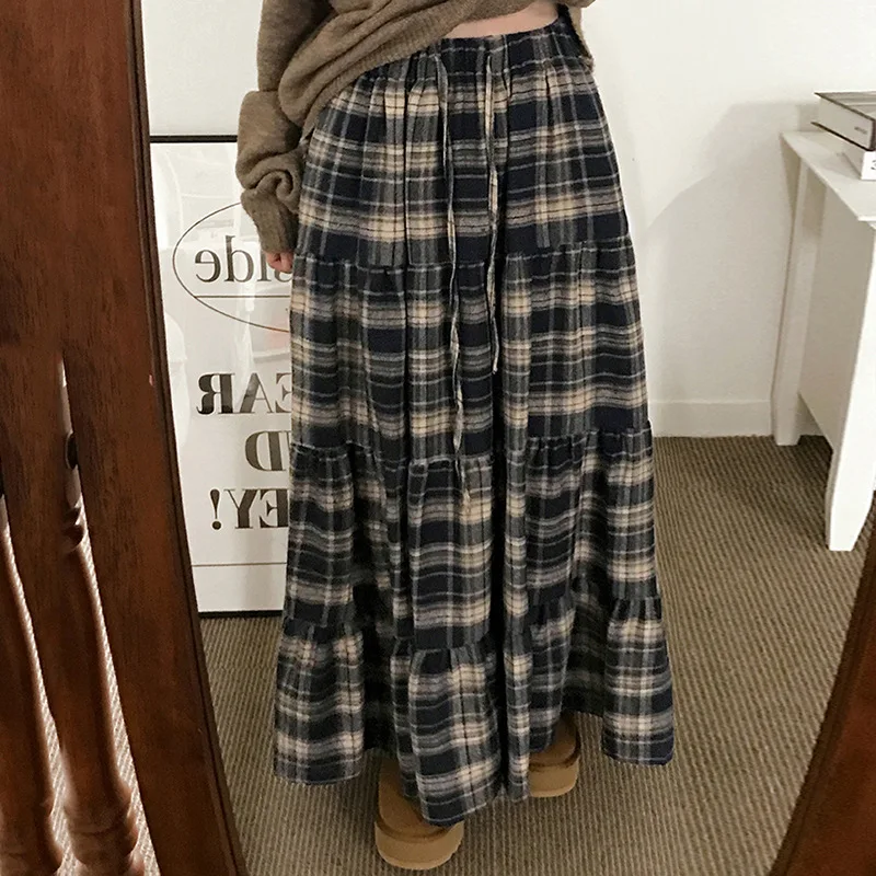 

Ретро-юбка в клетку А-силуэта для женщин, свободная длинная юбка в студенческом стиле, повседневная одежда Y2K, модная весенняя одежда, стиль гранж-шик.