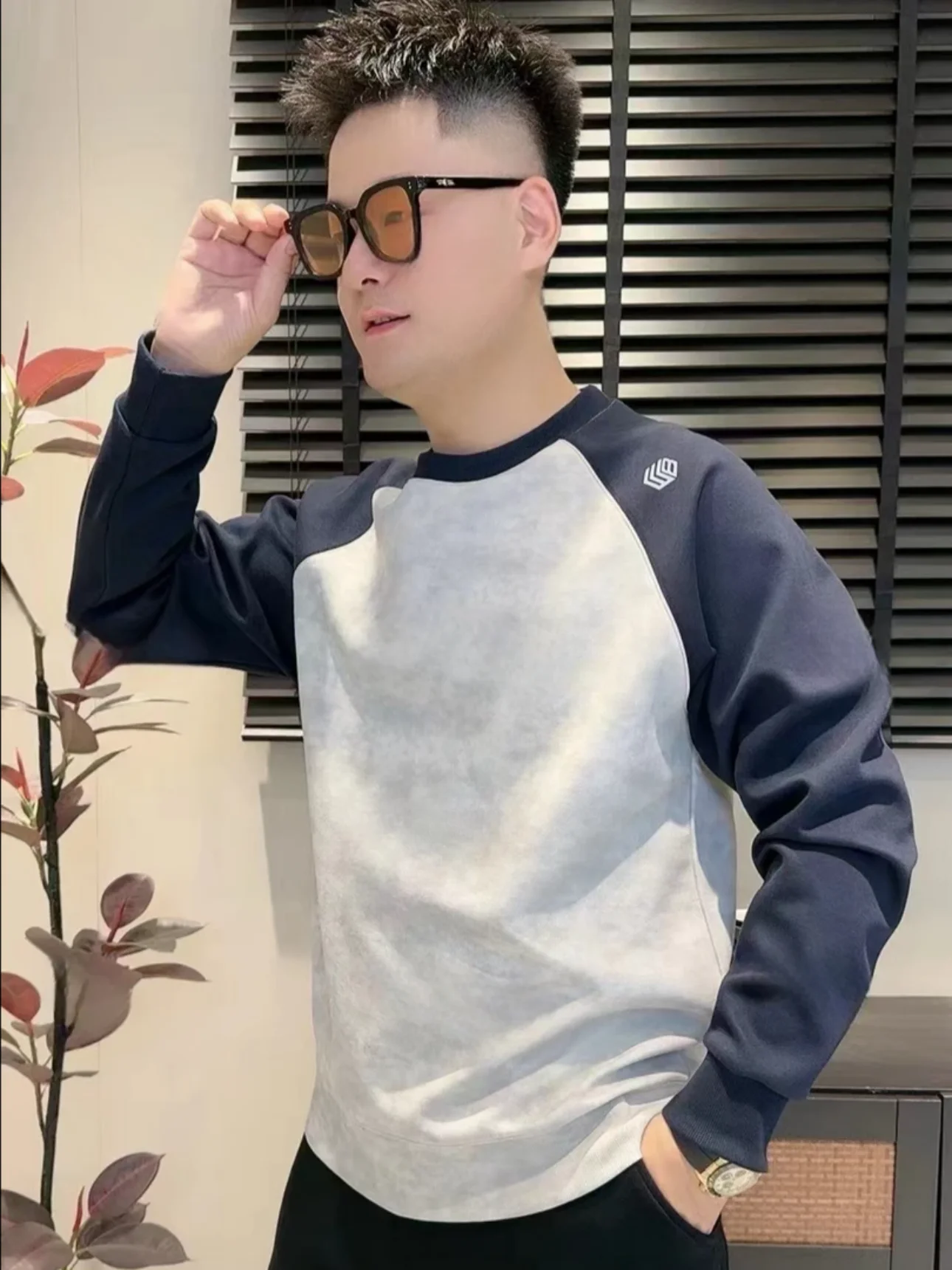 

Новая модная мужская толстовка с круглым вырезом и контрастными цветовыми блоками, универсальная, повседневная, спортивная, с эффектом окрашивания, длинный рукав, весна-осень