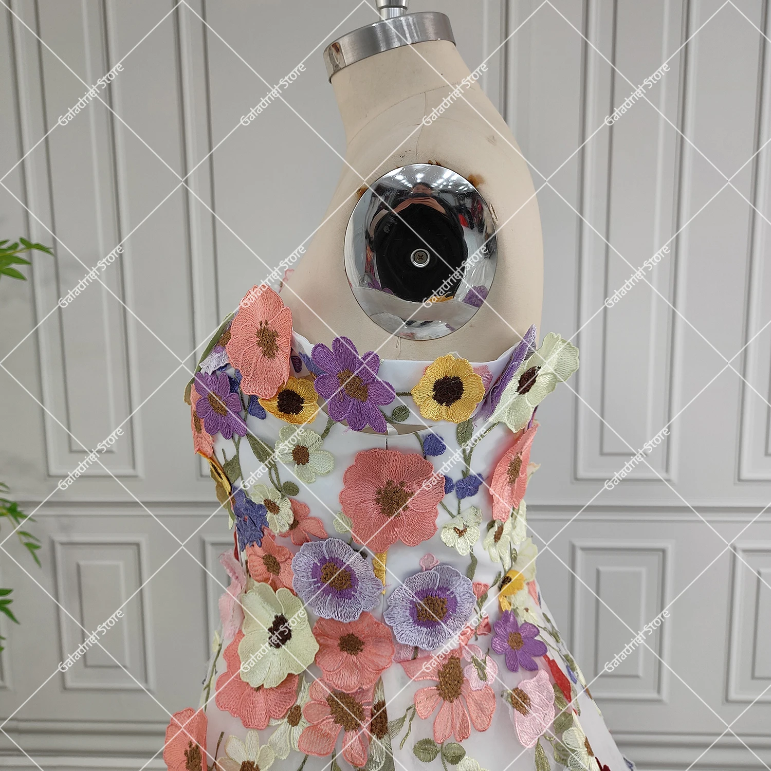 Vestido de novia de colores con bordado de flores y hombros descubiertos, vestido personalizado de tul hinchado con apliques coloridos en 3D de