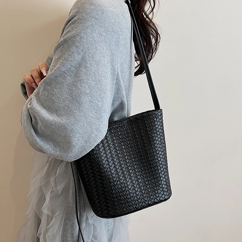 

Высокое качество, женская маленькая сумка через плечо из искусственной кожи, модные женские сумки, сумки-ведра, повседневные новые женские сумки через плечо для женщин