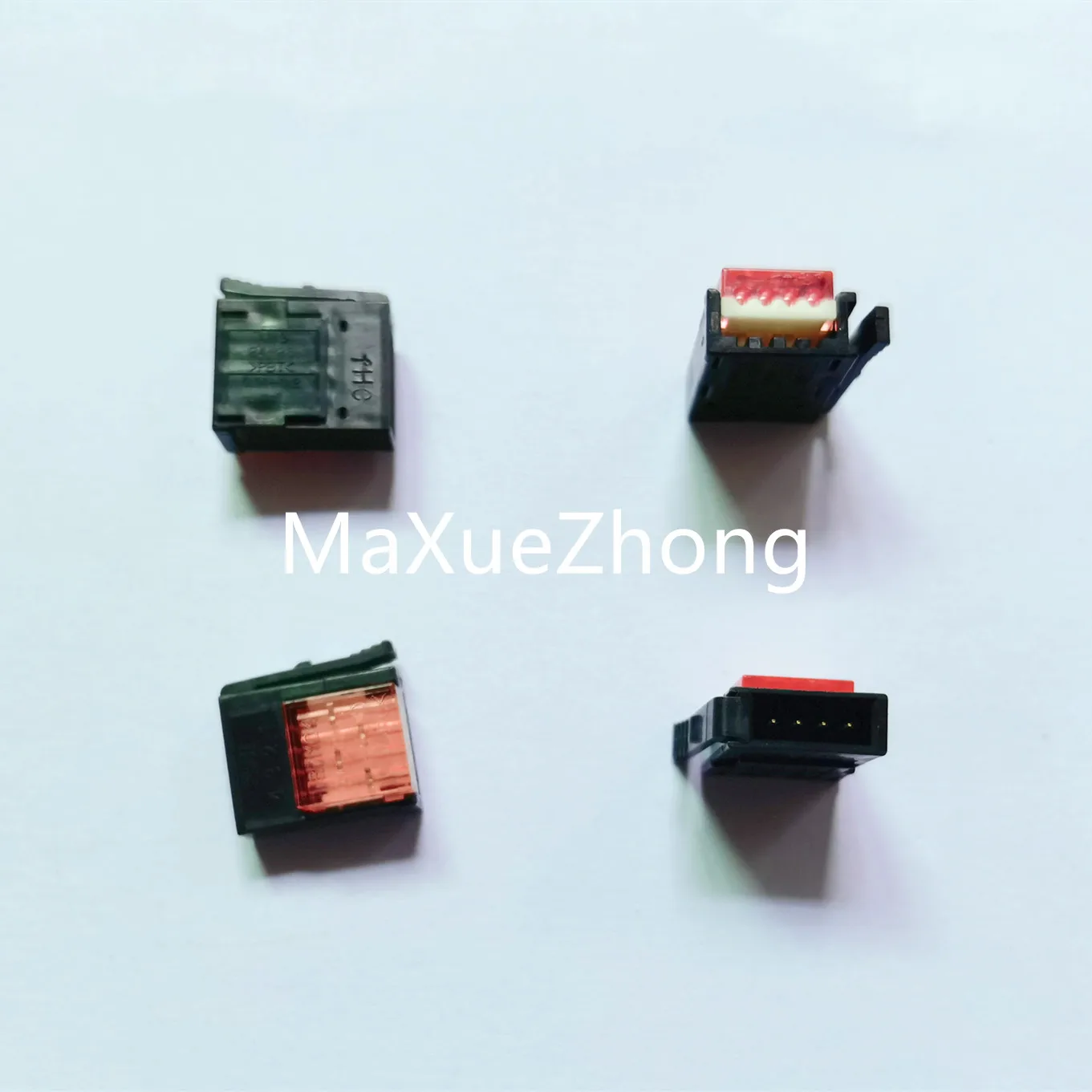 Original new 100% import connector 37104-3101-000FL 37304-3101-000FL 4 core red sensor