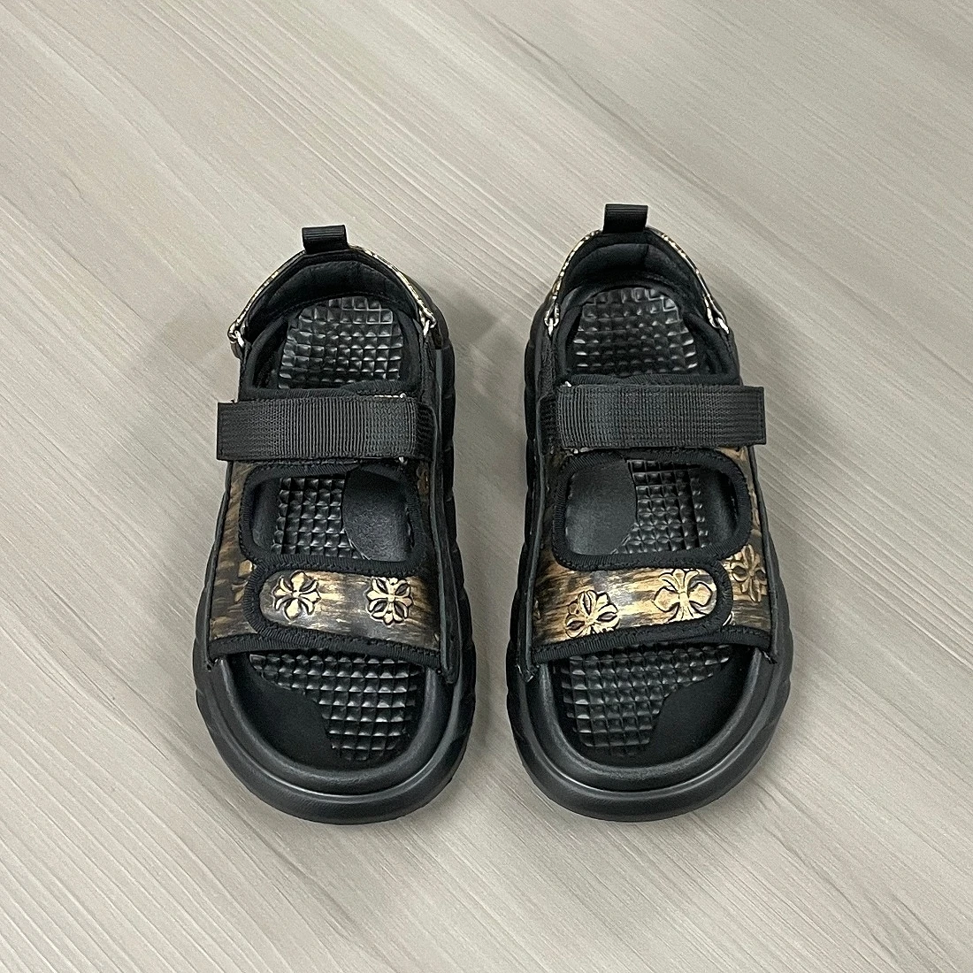 Xingliupi Fashion Boys Sandals Personality New Unique Shape Leather Magic Tape Summer Kids Slippers Shoes Children Love