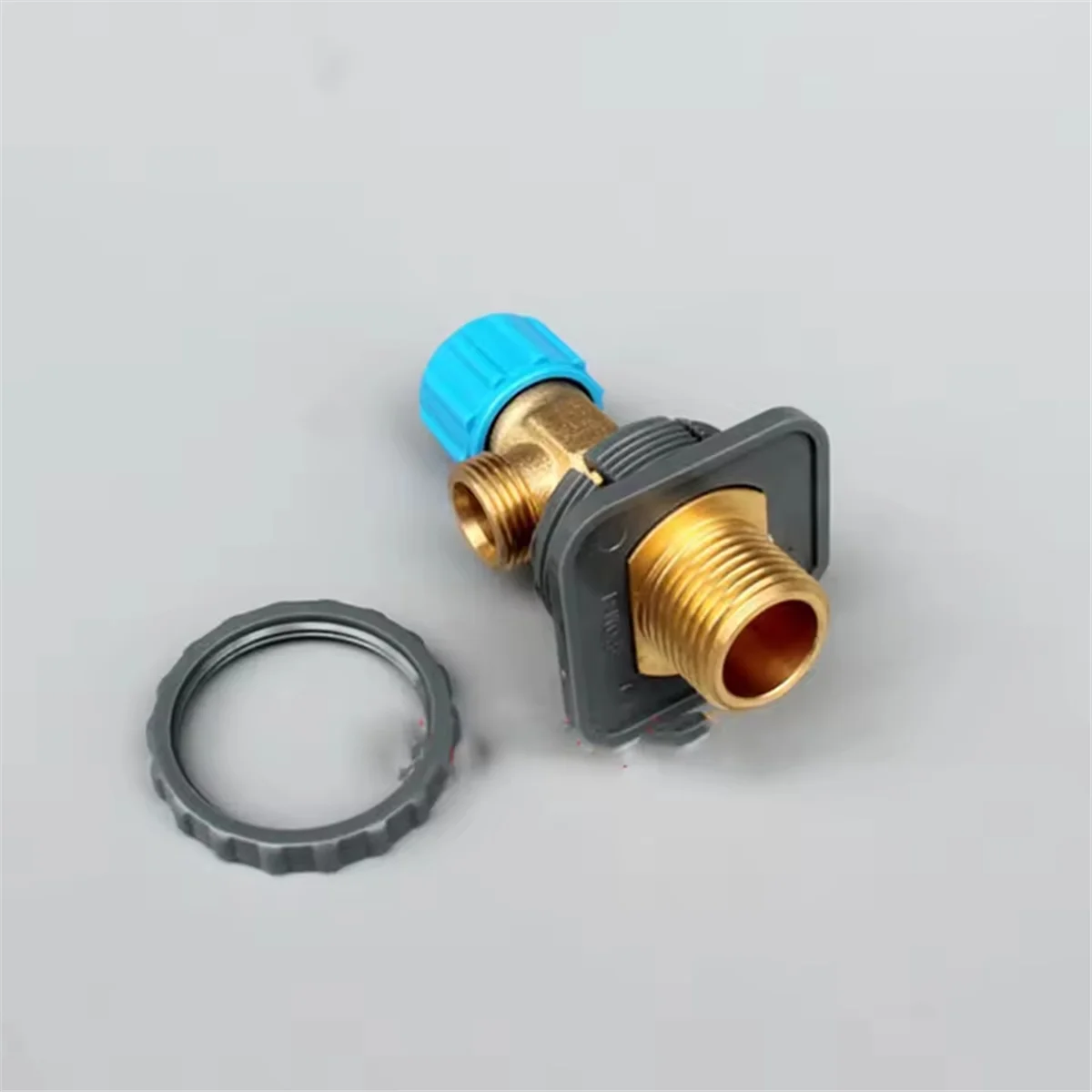 

2025+1PC for Angle Valve Brass G3/8 Toilet Flush-Mounted Cistern Angle Nozzle Toilet Cistern Parts Switch for Home