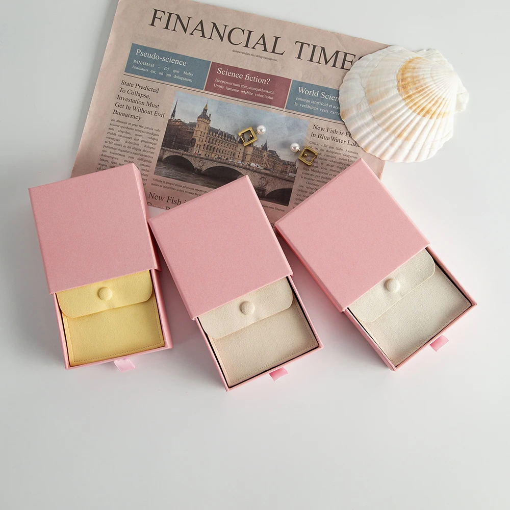 

Pink Drawer Box with 8x8cm Suede Snap Bag 9x9x1.7cm Jewelry Wedding Container DIY Packaging Gift Organizer Case Button Pouches