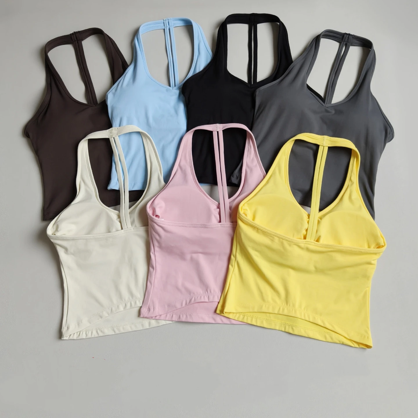 Yoga-Bekleidung mit Brustpolstern Damen-Sport-BH Brustformender V-Ausschnitt Neckholder-Top Fitness-Oberteil für Gym und Lauftraining – Detail 2