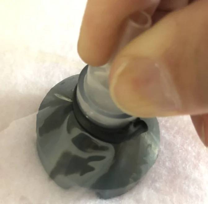 Carbon fiber resin guided silicone nozzle interface used for self sealing vacuum bag connector joint vacuum process air removal