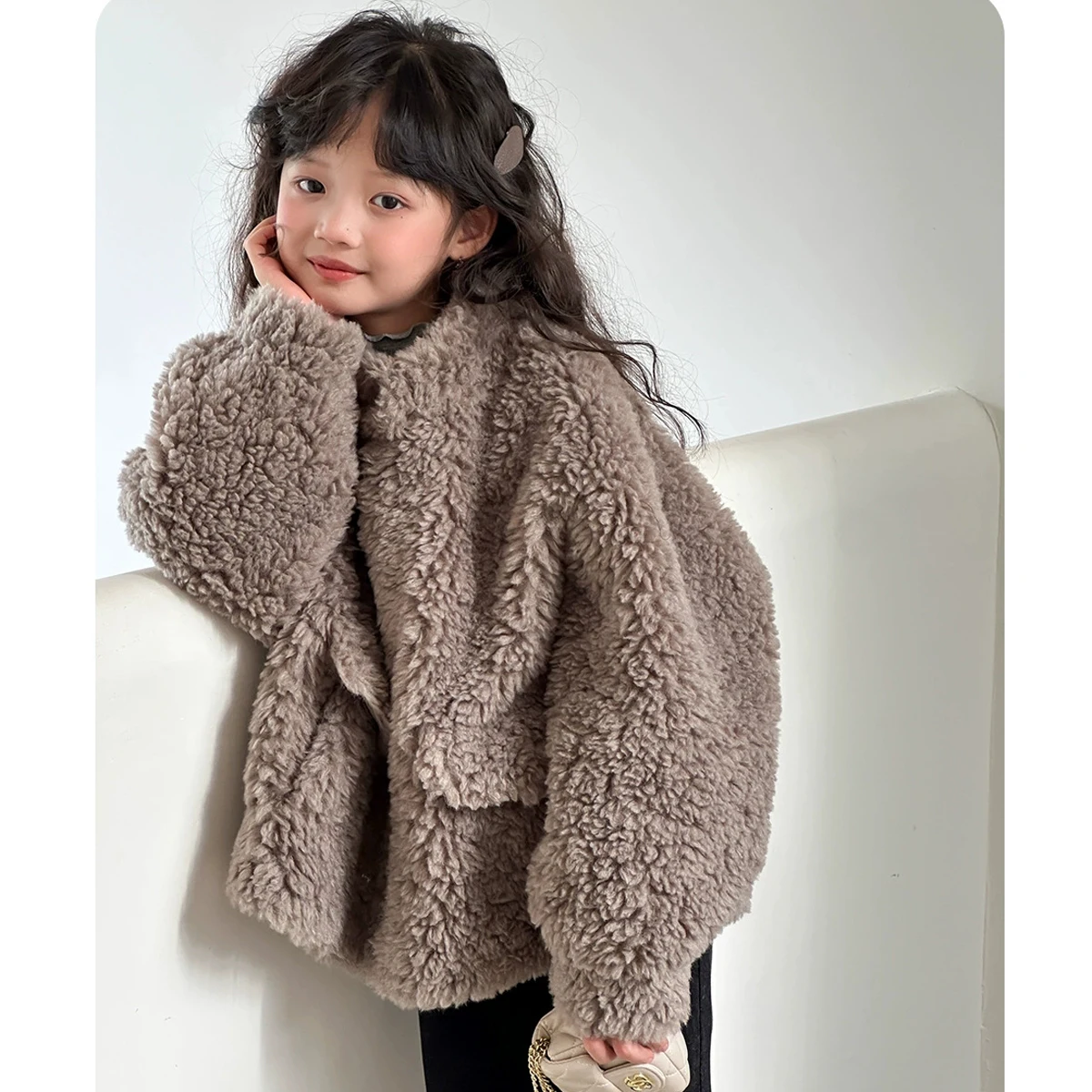 

2025 New Girls' Winter Coat Short Casual Warm Kids' Fur Coat Wool & Fur Lined High-Quality Children's Wear RM303