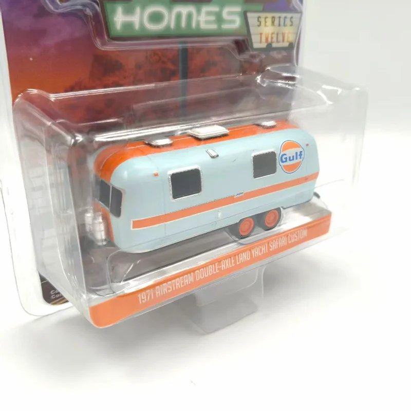 Diecast GreenLight 1:64 Scale 1971 Custom Gulf Oil Qingfeng RV Alloy Car Model Collectible Toy Gift Souvenir Display Ornament