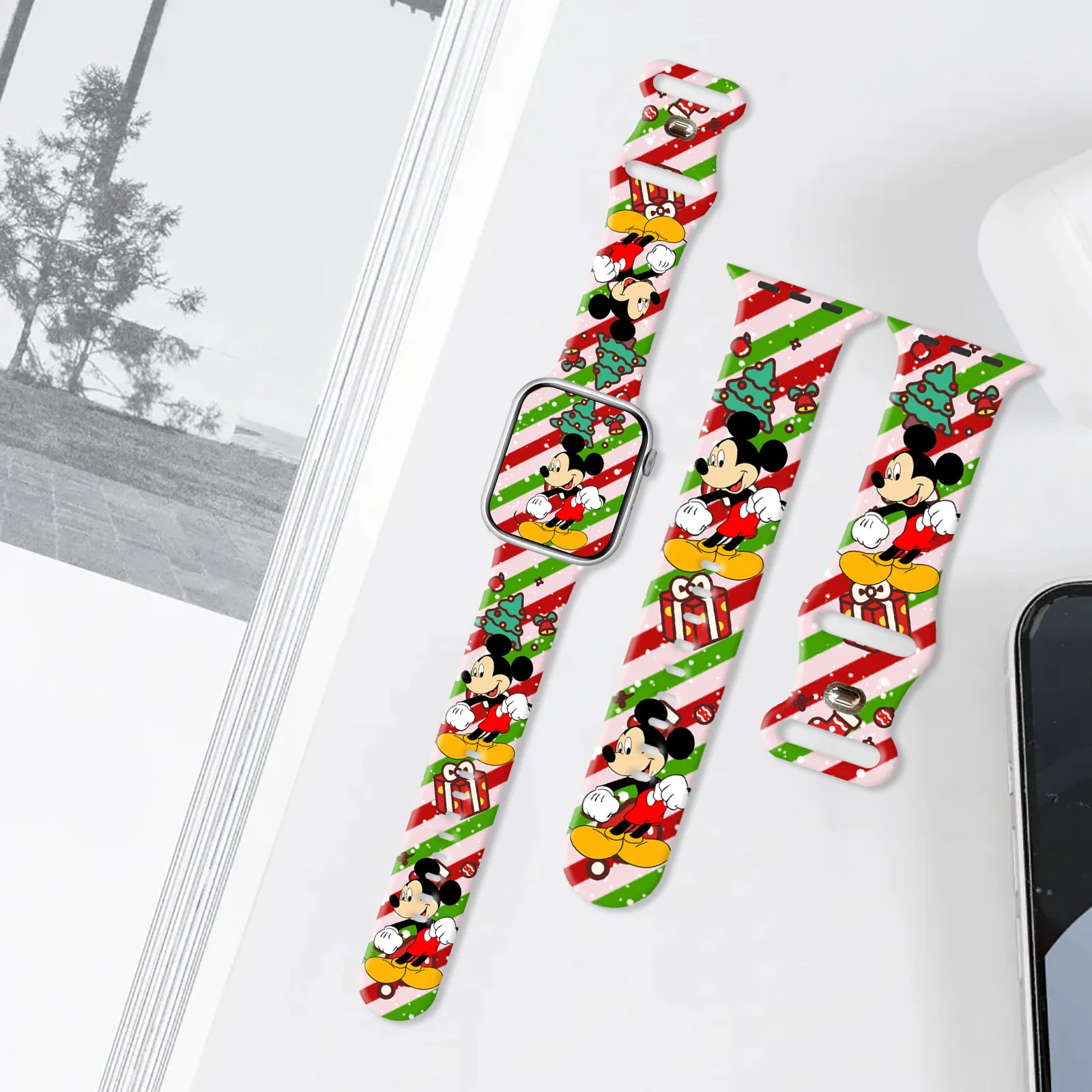 

Christmas Mickey Mouse Strap for iWatch11 10 9 8 Silicone Band Replaceable Bracelet for Apple Watch 46mm 42mm 41mm 38mmWatchband