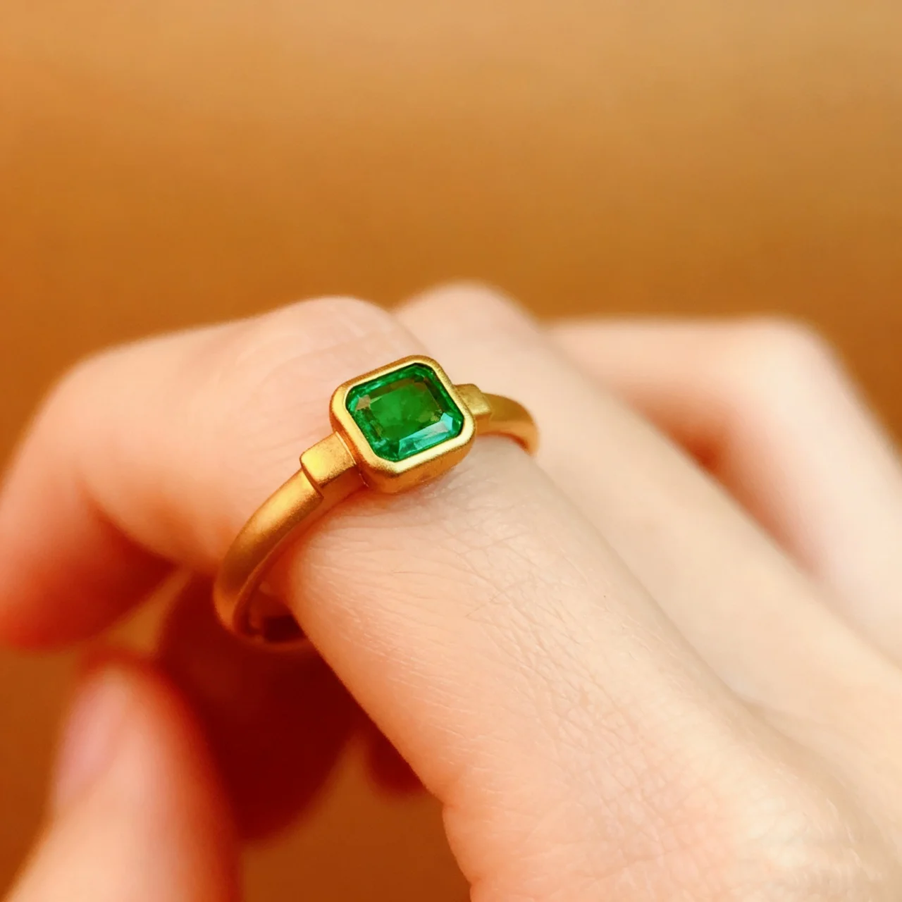

Unisex Chic 925 Silver Cushion Cut Emerald Rings For Female Meale Simple Solitaire Fine Jewelry Lab-grown Diamond Bridal Bands