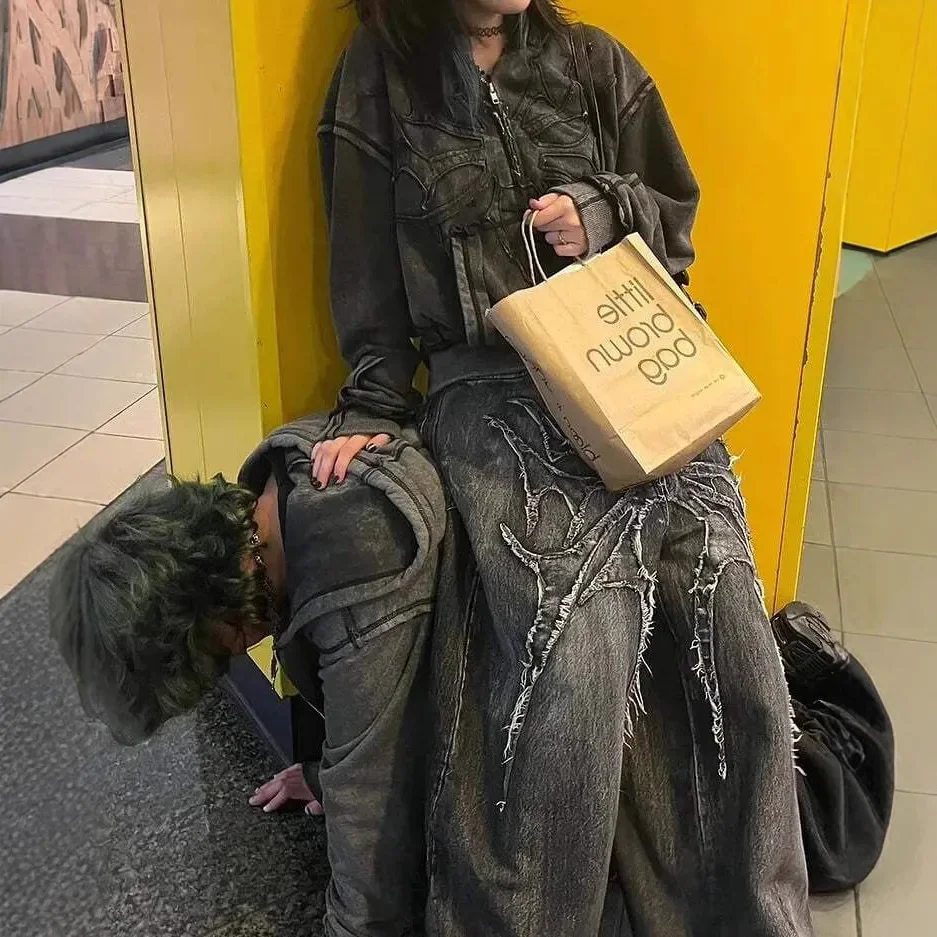 

Gothic Retro Oversized Baggy Fit Unisex Mopping Pants Y2k Fashion Jeans High Street Spider Embroidered Patch Hip Hop Streetwear