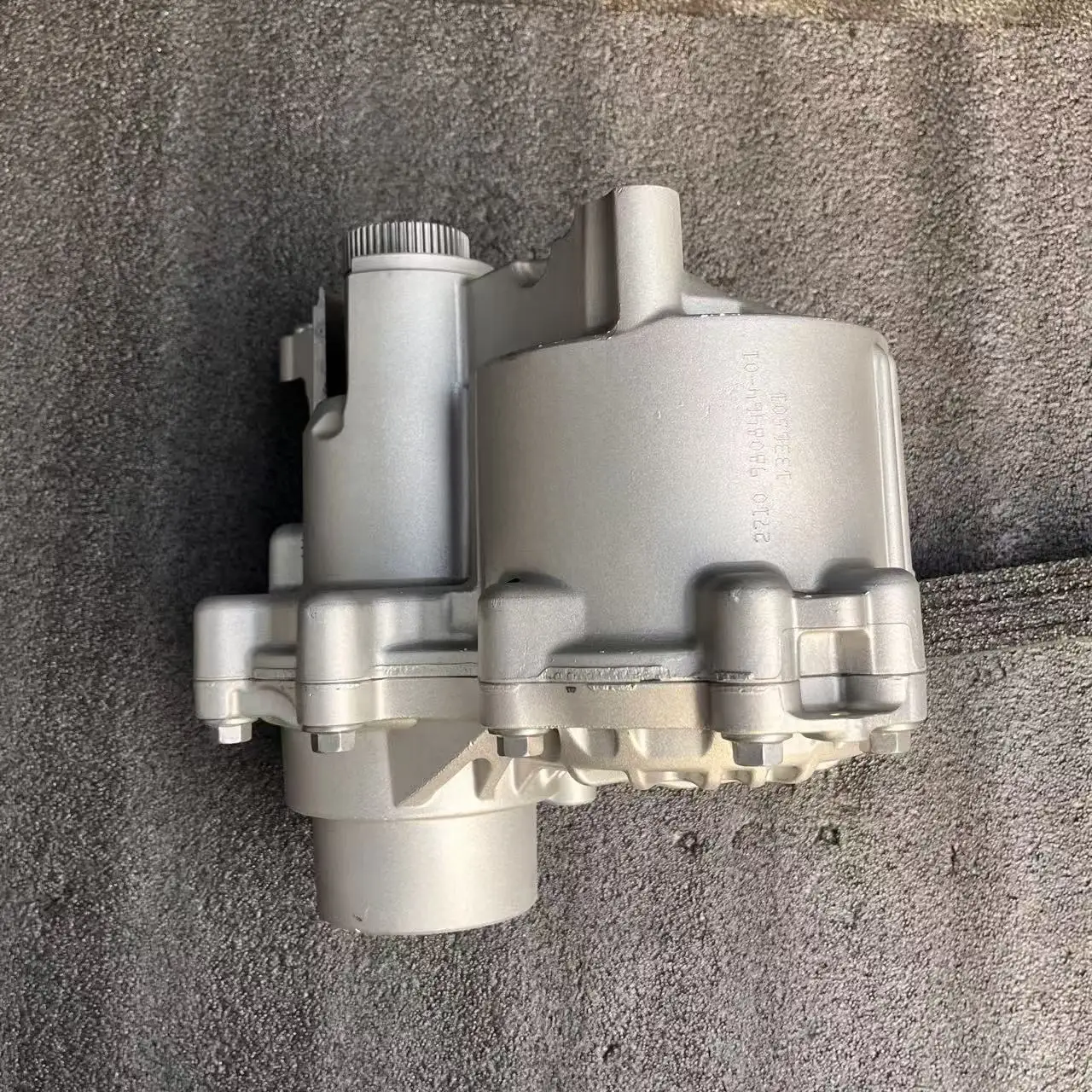 Applicable for MINI R60 R61 4X4 PTO Transfer case Assembly 27109811709 27109811688 Motor Housing Mini4wd Minitractor Tb 03s Mini
