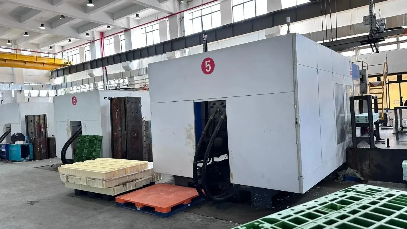 Lightweight Reusable Modular Adjustable Building Column Plastic Formwork for Concrete Buildings