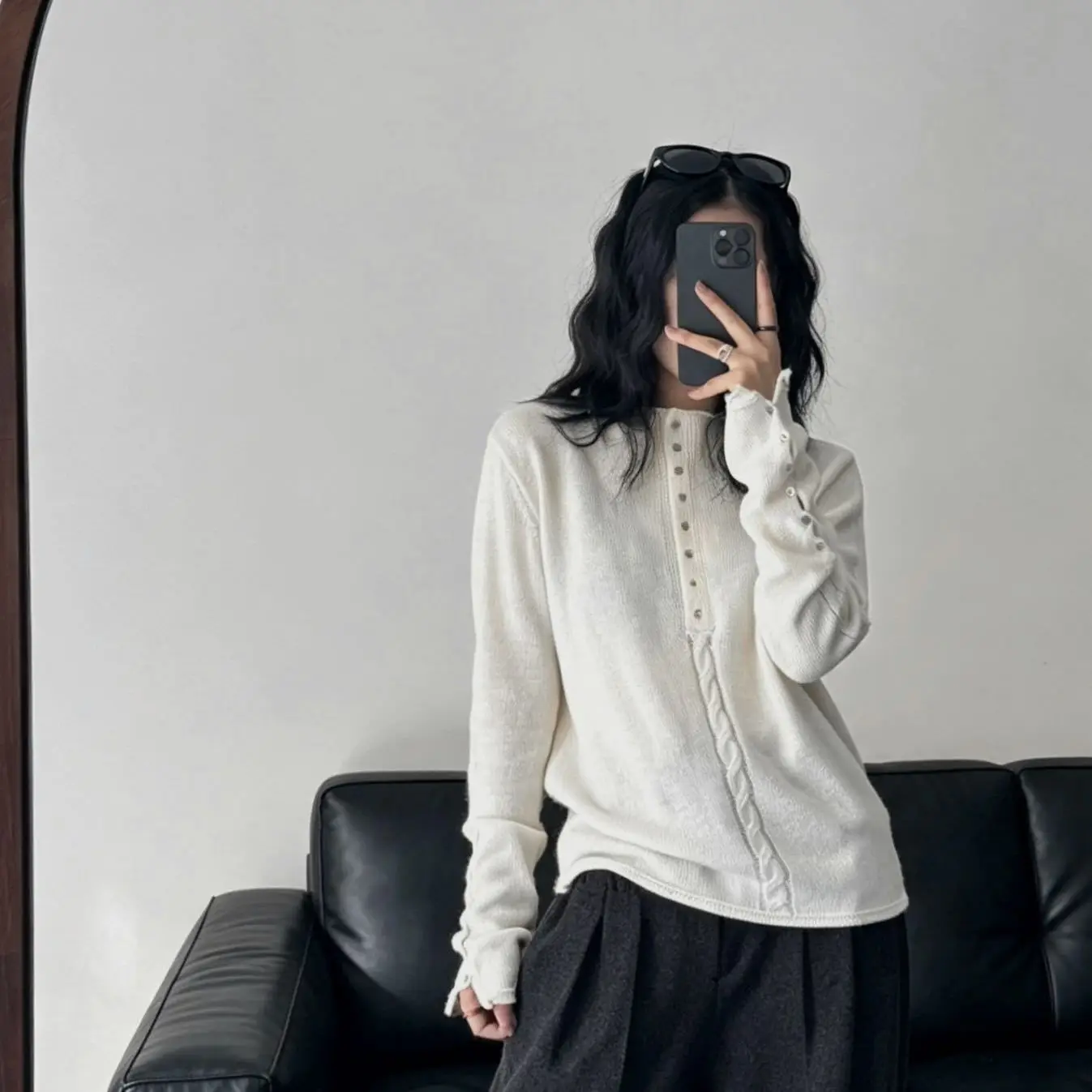 Cashmere Wool Blended Shell Buckle Half-access Curly Knitted Sweater for Women in Spring and Autumn Slim Design Top