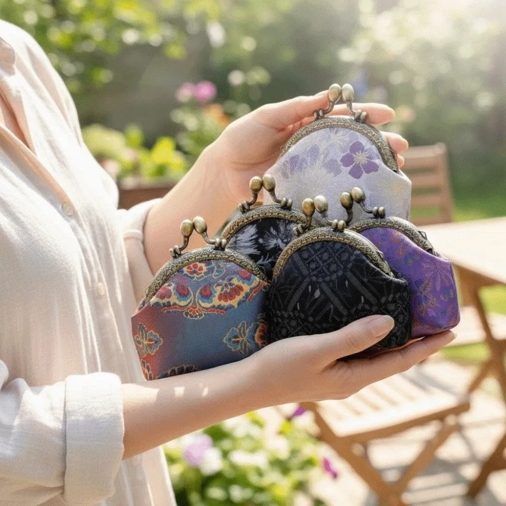 Anti-lost Kiss Lock Coin Purse Polyester Thickened Brocade Mini Pouch Chinese Style Portable Embroidered Small Pocket Girls