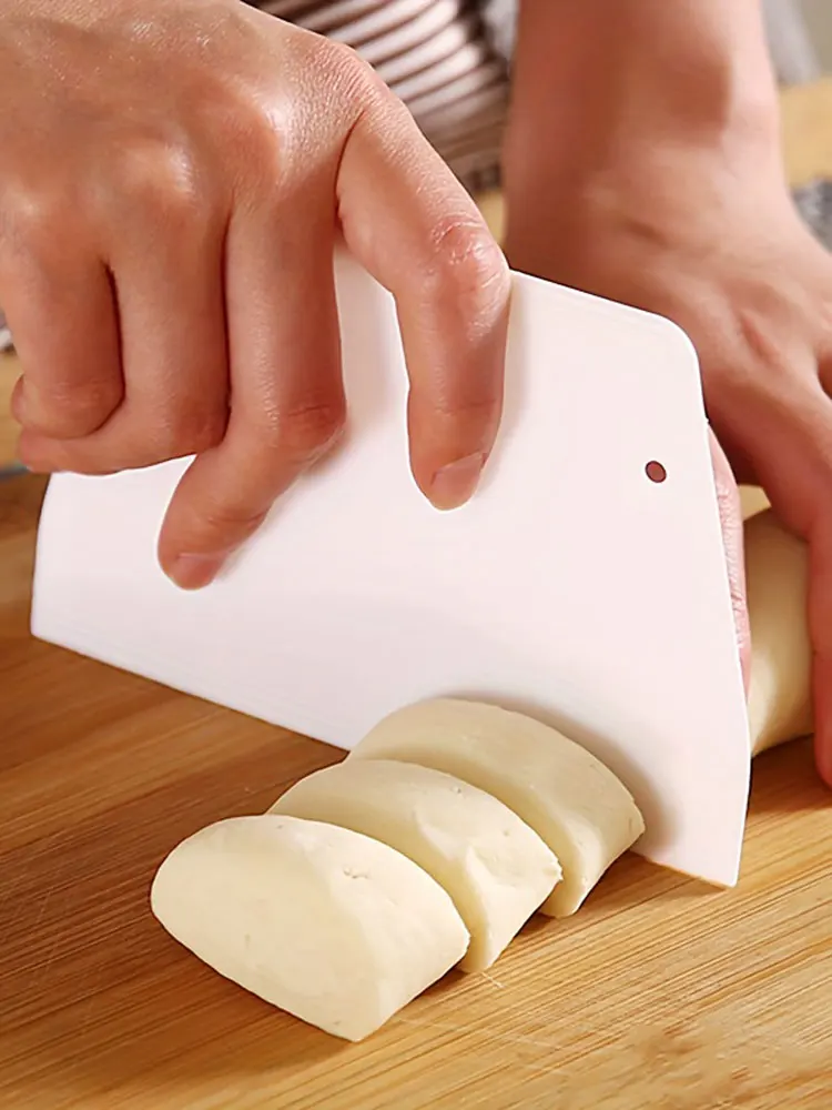 Planche à gratter en plastique en forme de T, outils de cuisson de cuisine, pour crème, gâteau, chocolat, Gadget d'ustensiles de cuisine, 2 pièces