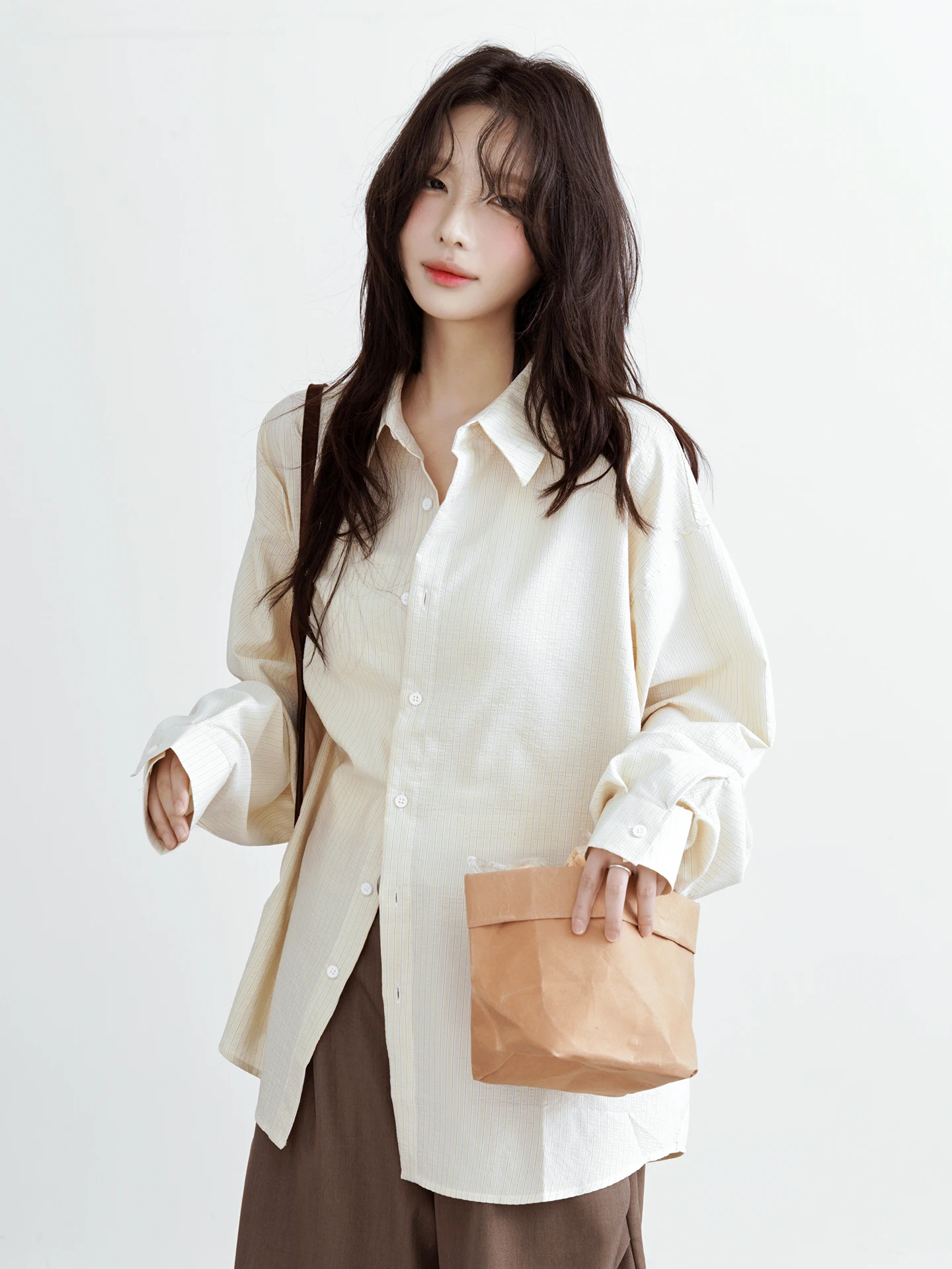 

Женская свободная рубашка в полоску с длинным рукавом Universal Gravitation Museum, весна 2026, новый стиль, повседневная верхняя одежда из полиэфирного волокна