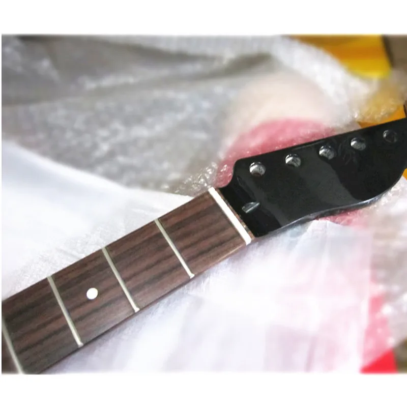 

21 Frets Maple Electric Guitar Neck Rosewood Fretboard Inlay Dots Glossy Paint Guitar Parts Accessories Can Be Customized