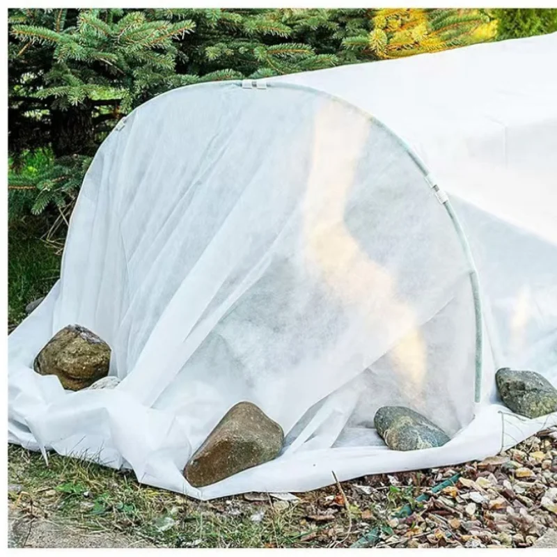 Thickened Non-woven Cold Cloth Plant Anti-freeze Blanket Anti-freeze Cover Cloth White Non-woven Fabric Covering Fast Delivery