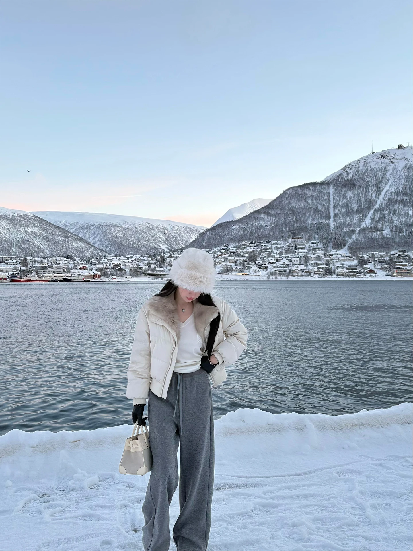 

Good Morning Fan Fan Winter Version Thiened Velvet Casual Pants Dra Loose Straight Leg Trousers for Ladies Casual Wear