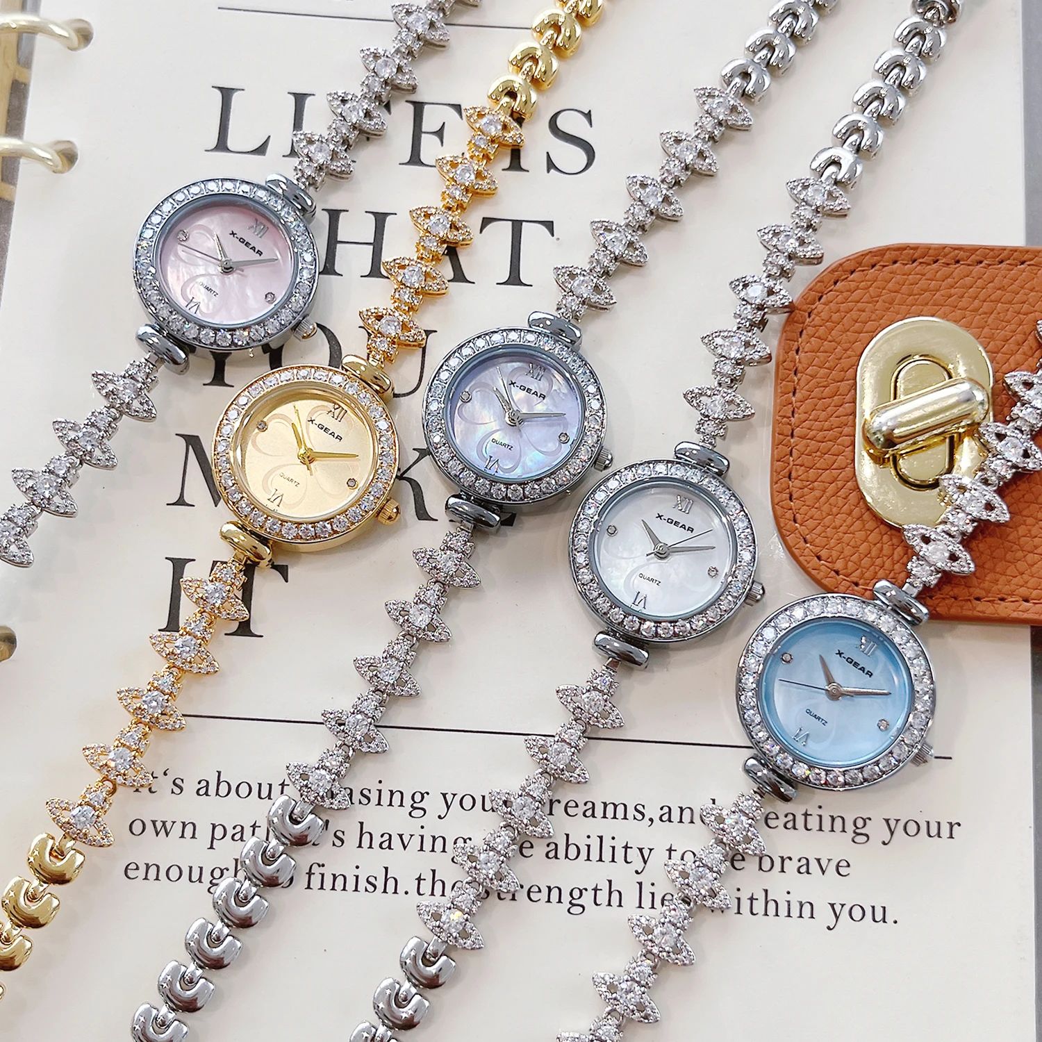 X-GEAR Fashion Rhinestone Women Watch  Girls' Quartz Wristwatch Universal Student Gift