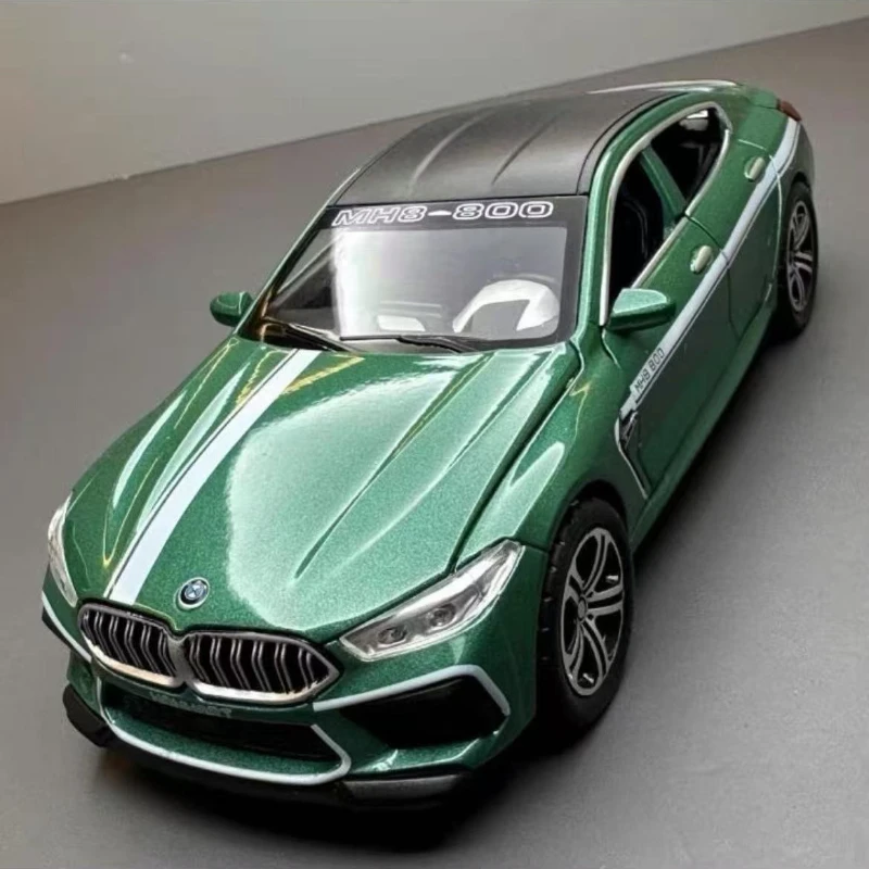 

1:32 Scale Diecast Simulator Model Car BMW M8 Classic Vehicle Metal Alloy Toy Car For Boy Children Gift CollectionFashi Fashion