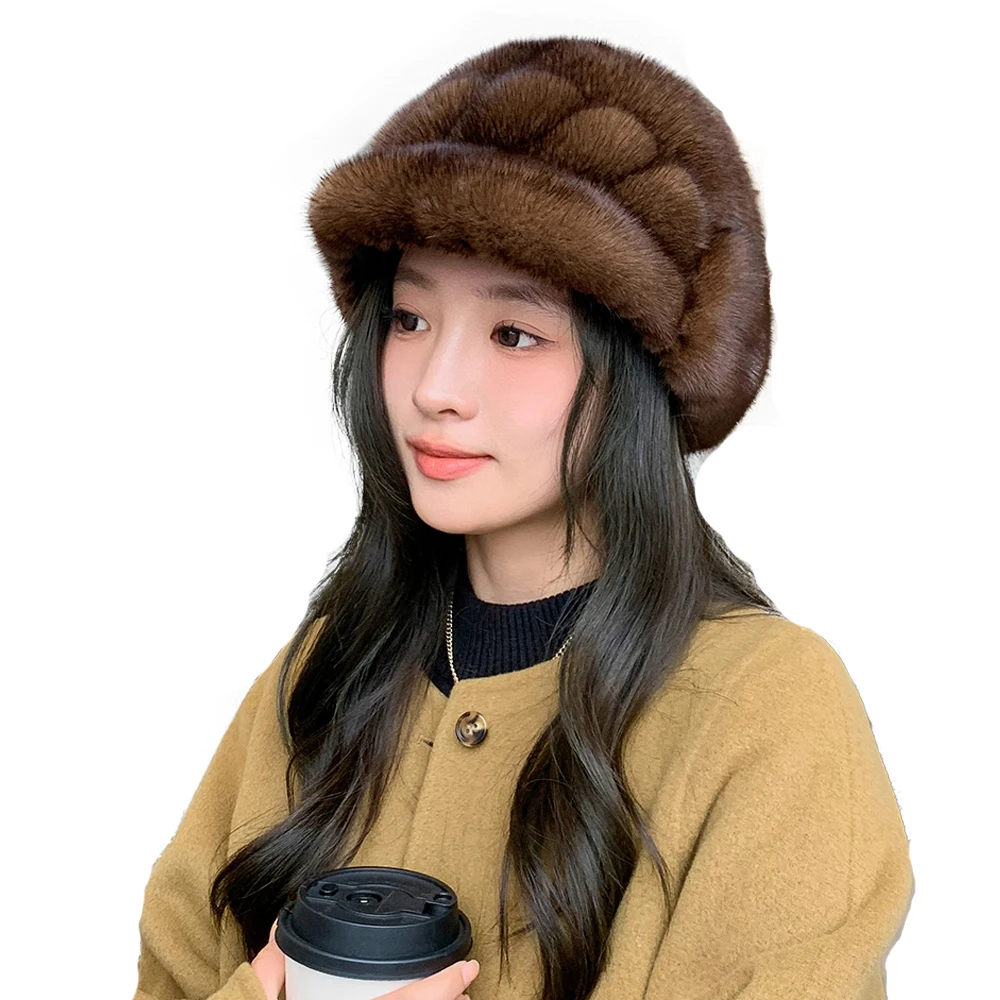 

2023 Fashion Natural Mink Duck Tongue Fur Hat For Women Winter Warm Ear Protection Fur Hat Genuine Mink Bomber Hats