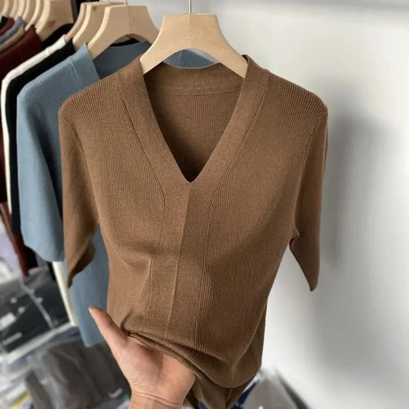 Women Sweater Short Sleeve V-neck Stripe Knitwears Slim Fit Shirt Korean Fashion Pullovers Thin Knit Tops 2024 Bottoming Shirts