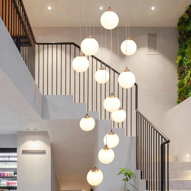 Plafonnier LED suspendu au design moderne, éclairage d'intérieur, luminaire décoratif de plafond, idéal pour un salon ou des escaliers