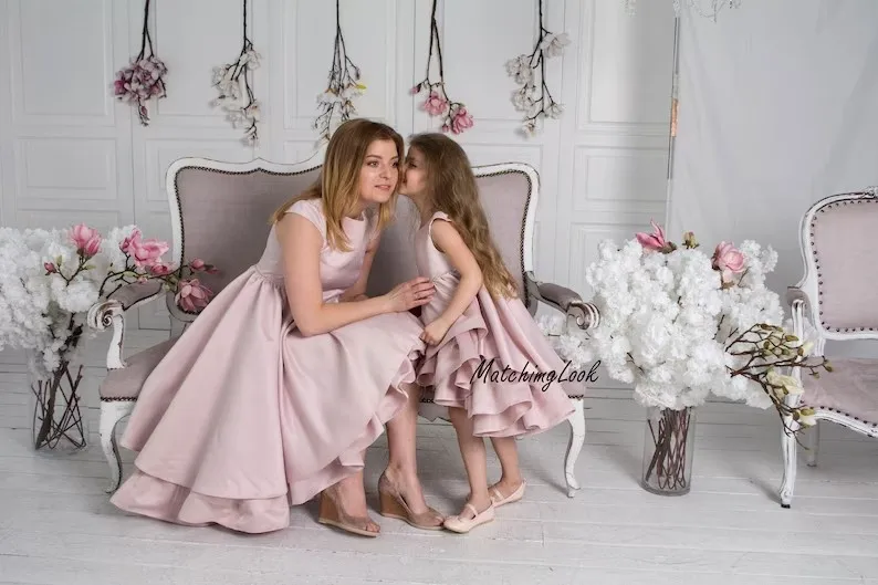 Delicate Mother Daughter Wedding Guest Dress Couture Mommy And Me Matching Gown for Photoshoot Formal Outfit Satin Tutu Dress